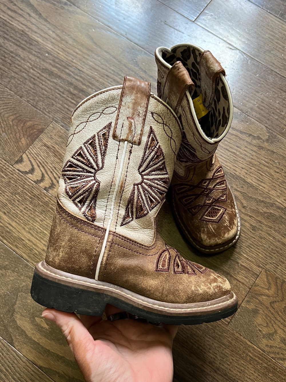 Dan Post Kids Brown and Cream Western Pull-On Boots kids size 9